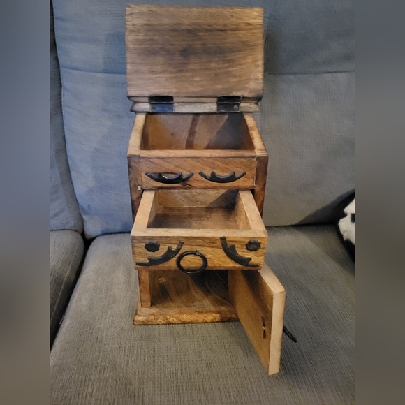 Vintage Style Box - Picture 2 of 4